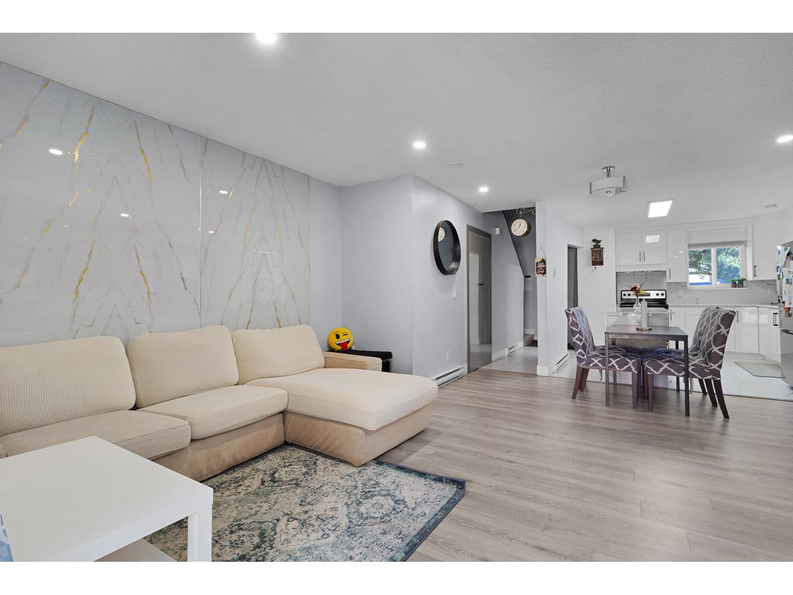 77 6657 138 Street Property Photo 3