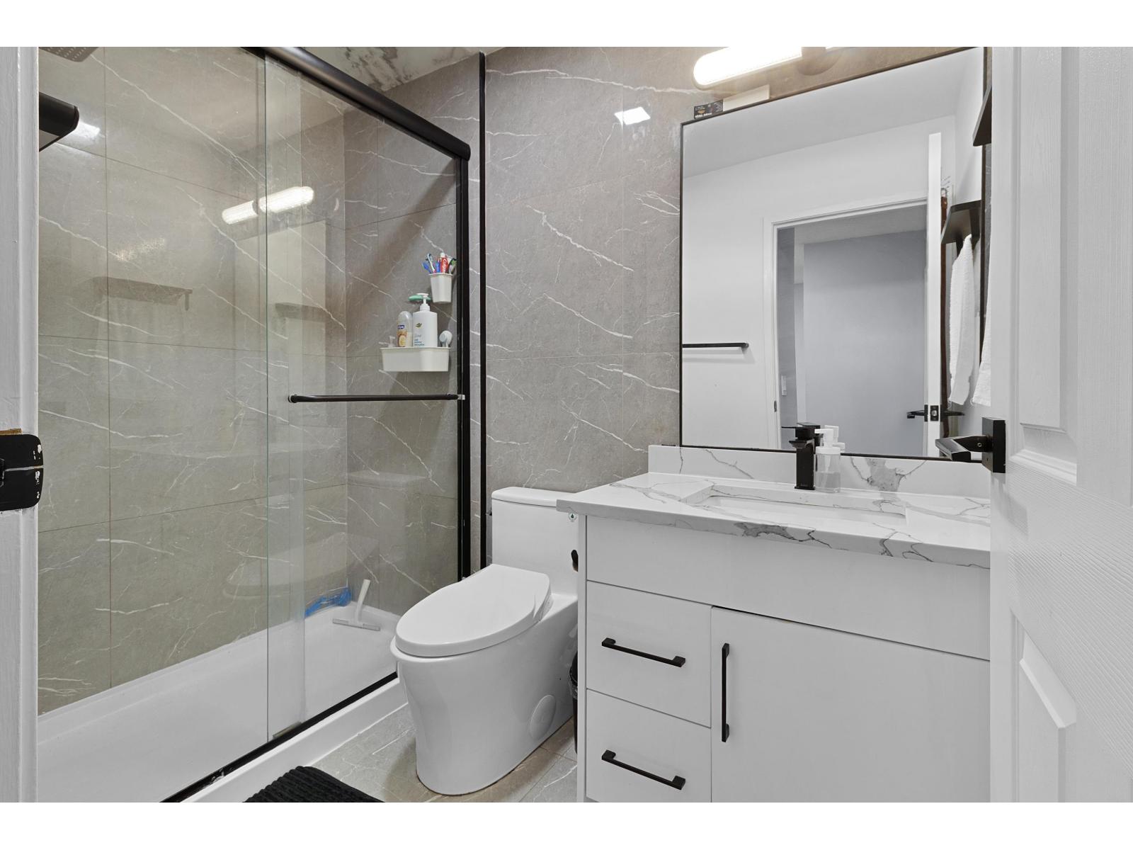 77 6657 138 Street Property Photo 15
