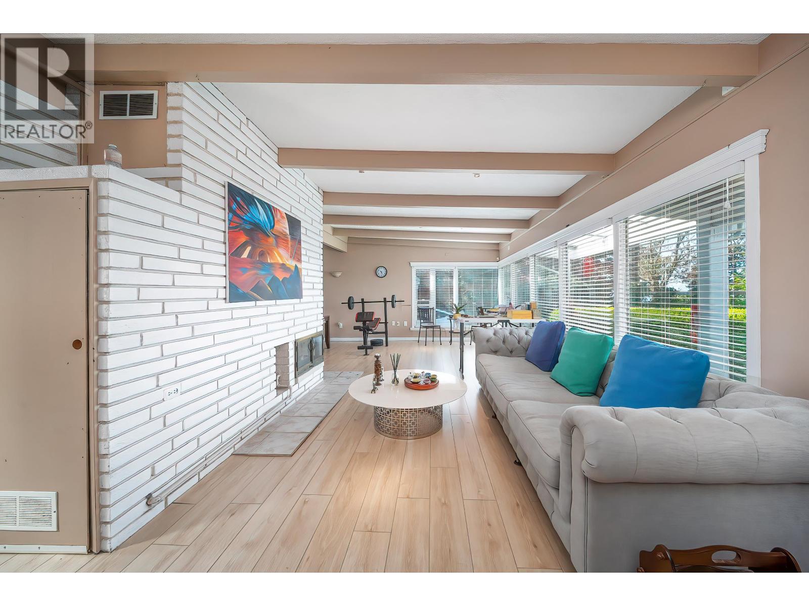 122 GRAHAM DRIVE