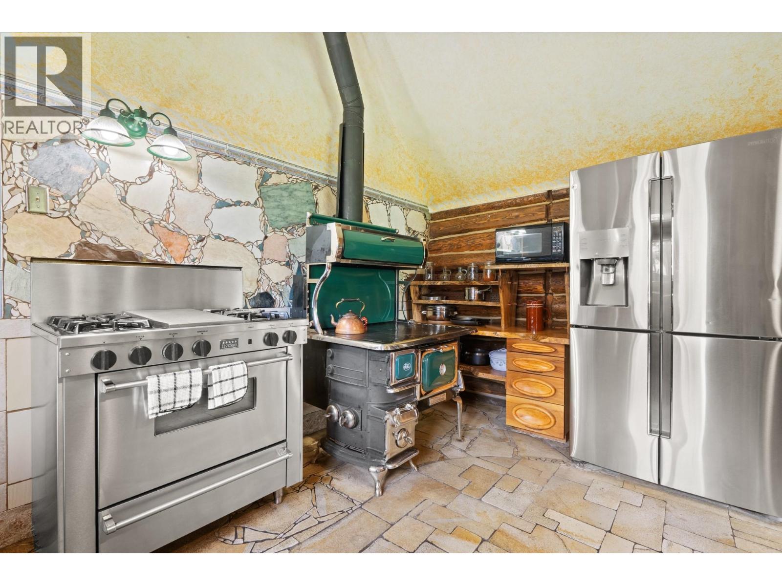 20100 Highline Road Property Photo 20