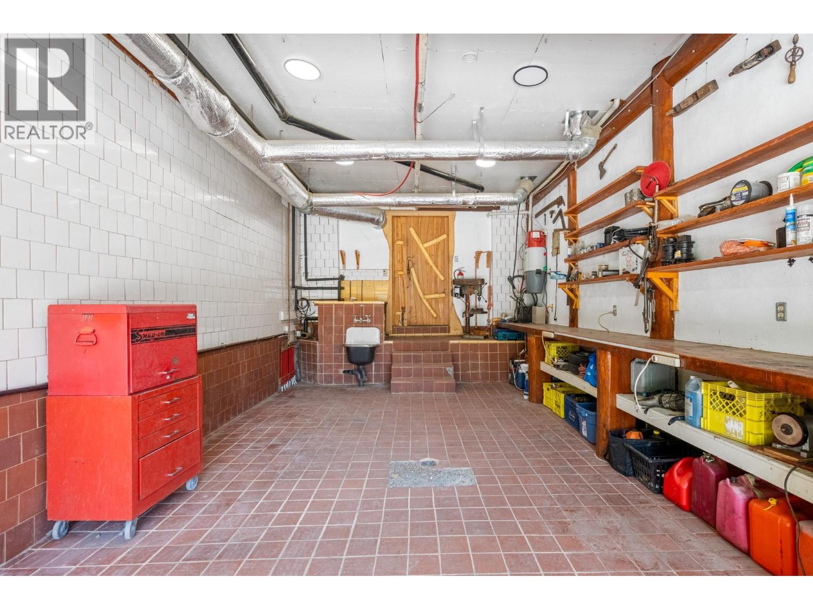20100 Highline Road Property Photo 28