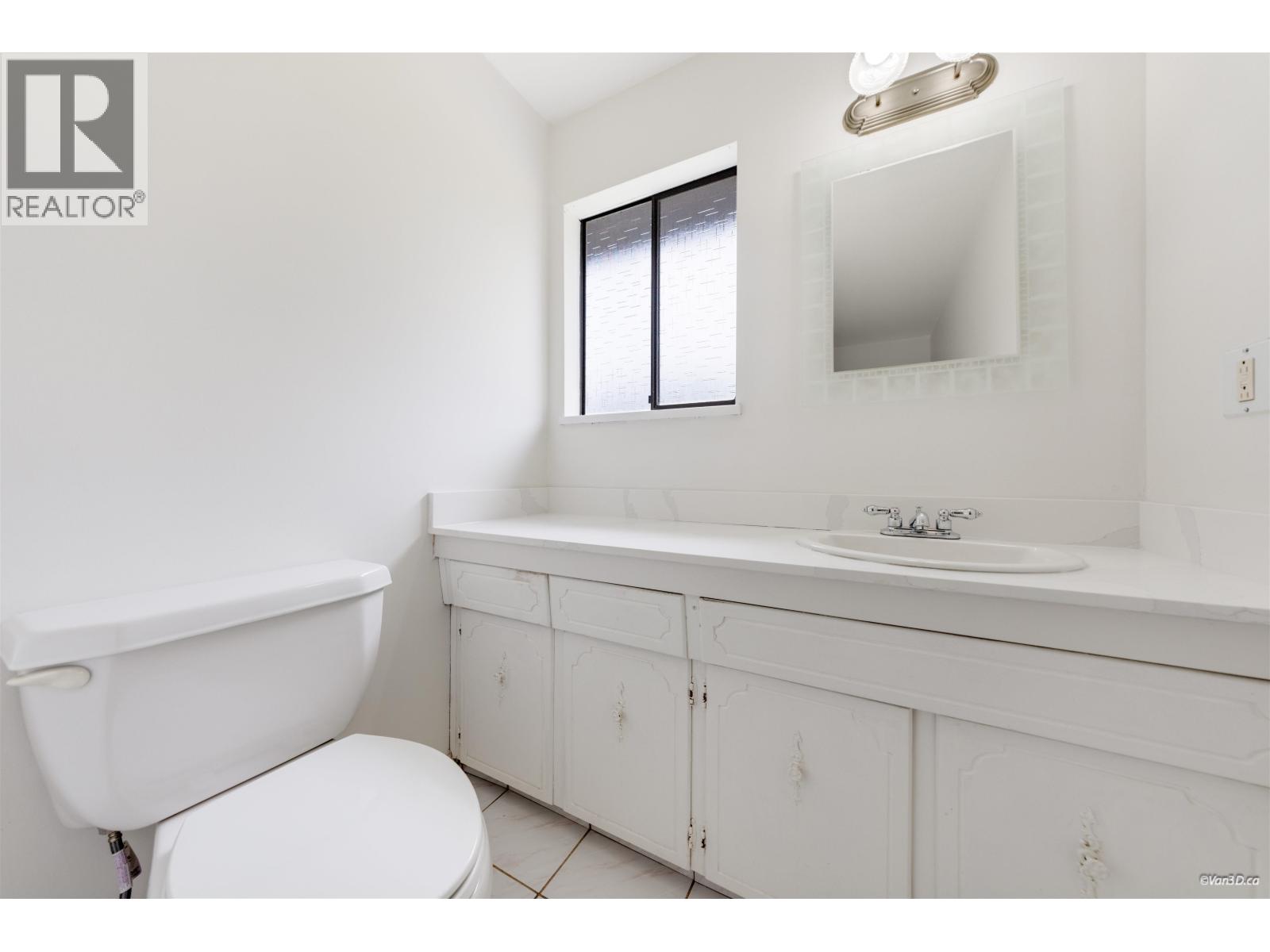 7942 Lakefield Drive Property Photo 13