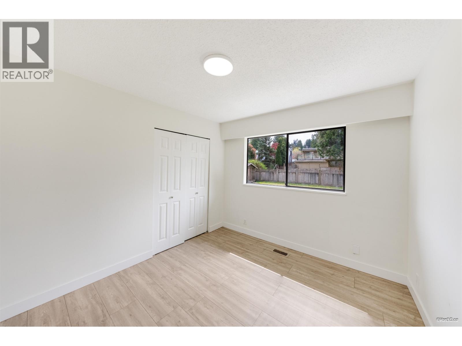 7942 Lakefield Drive Property Photo 18