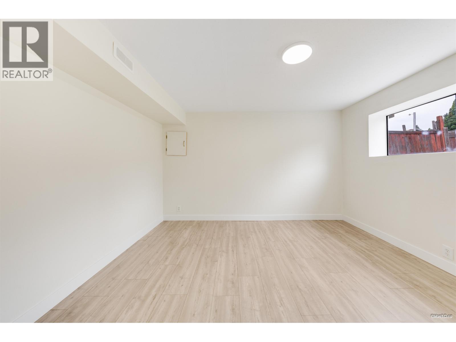 7942 Lakefield Drive Property Photo 29