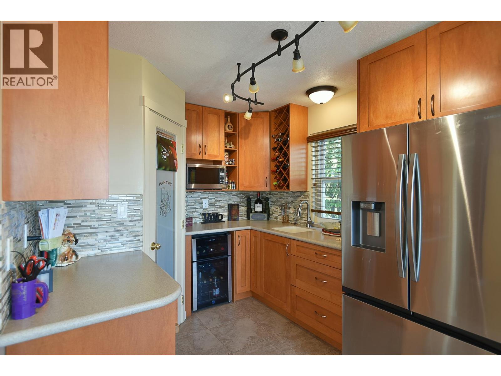 6502 Sunshine Coast Highway Property Photo 7