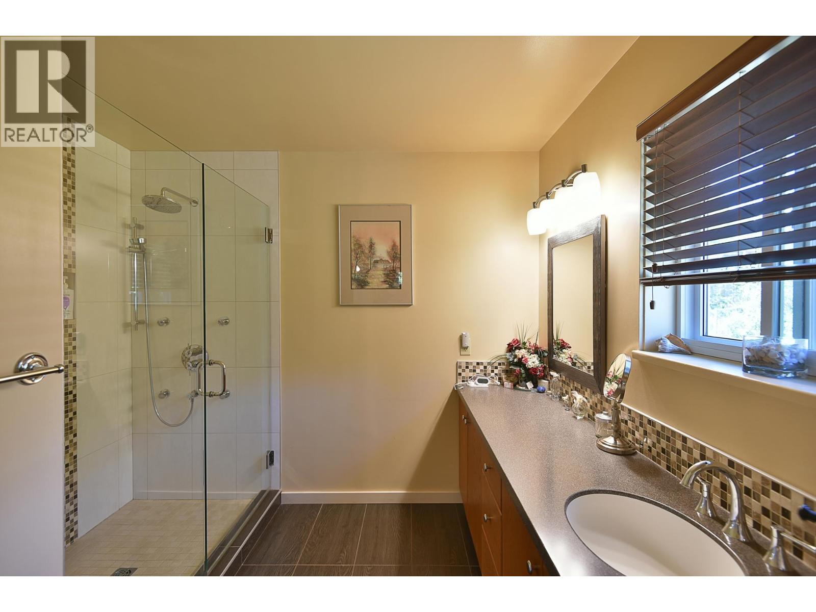 6502 Sunshine Coast Highway Property Photo 15