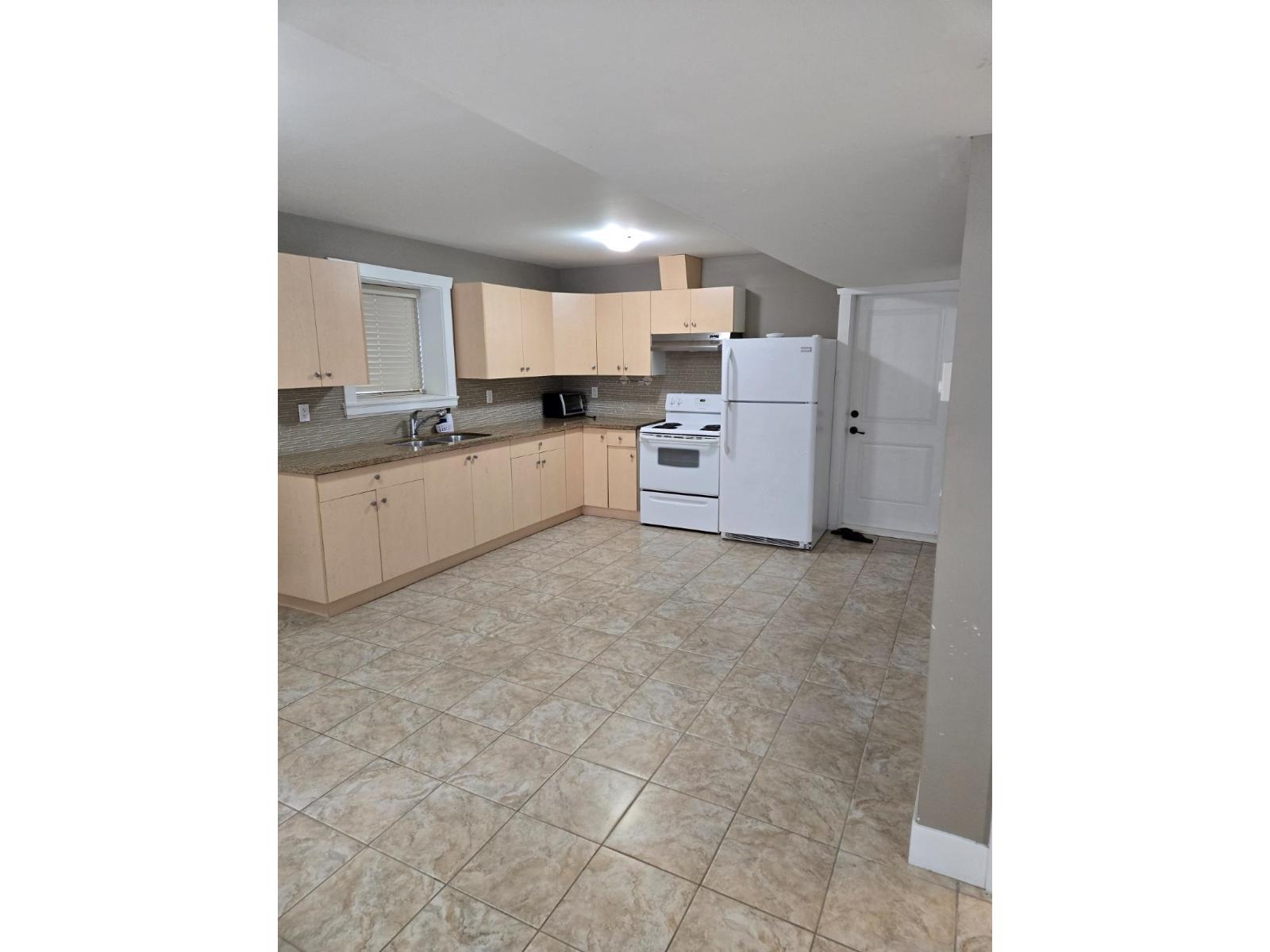 5911 139a Street Property Photo 23