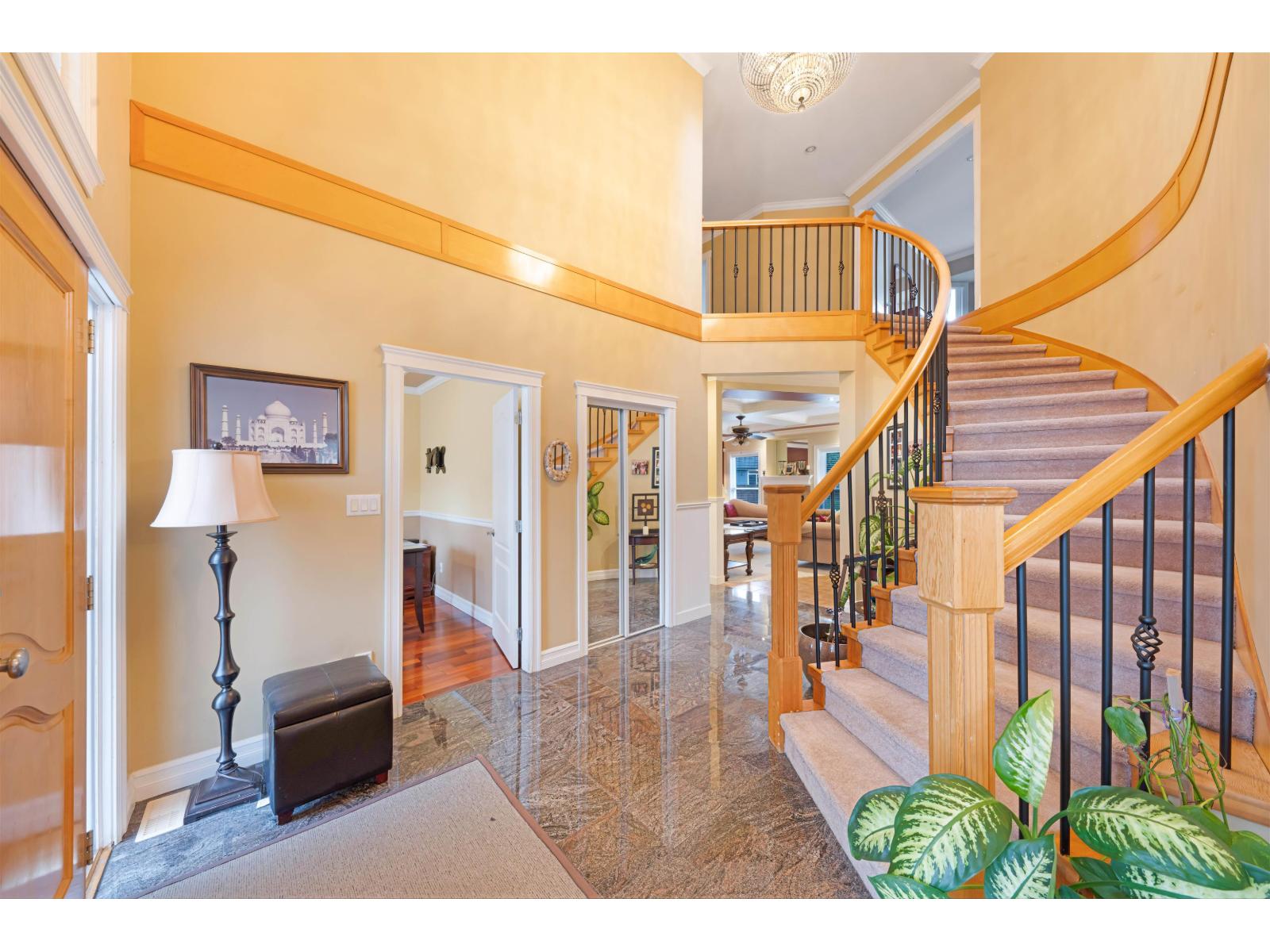17015 86a Avenue Property Photo 4