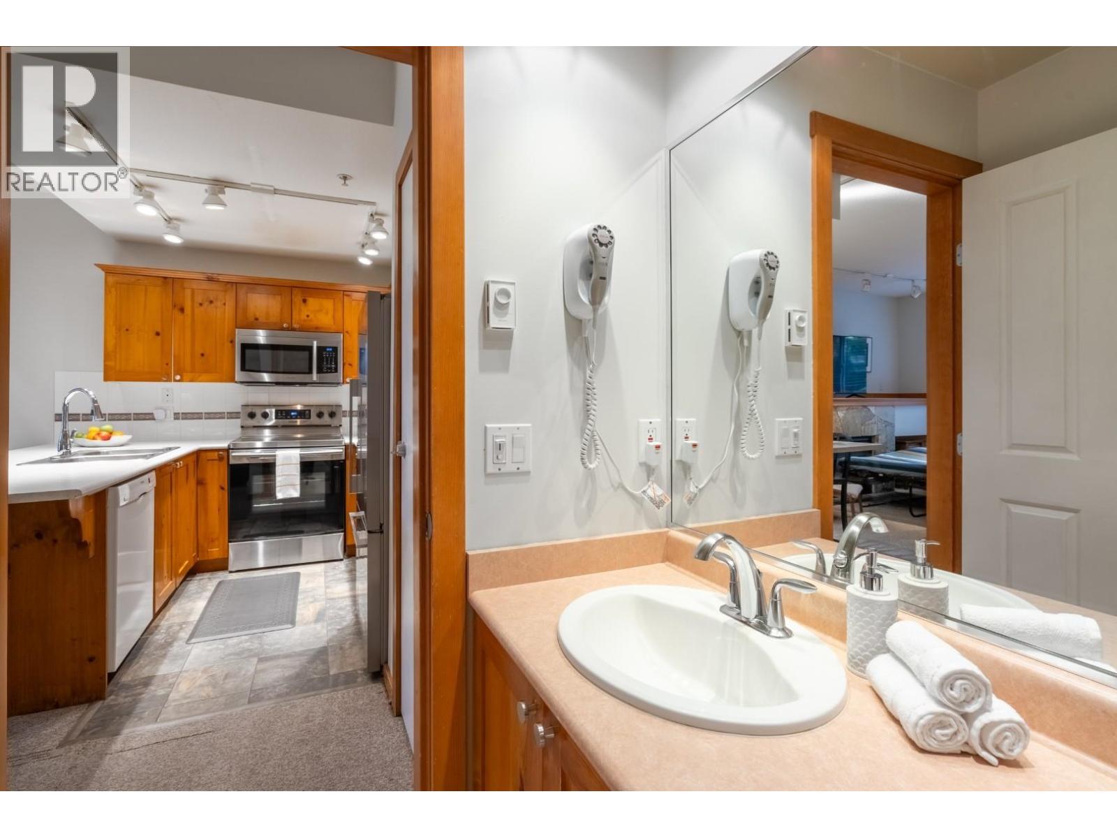 28 4385 Northlands Boulevard Property Photo 10