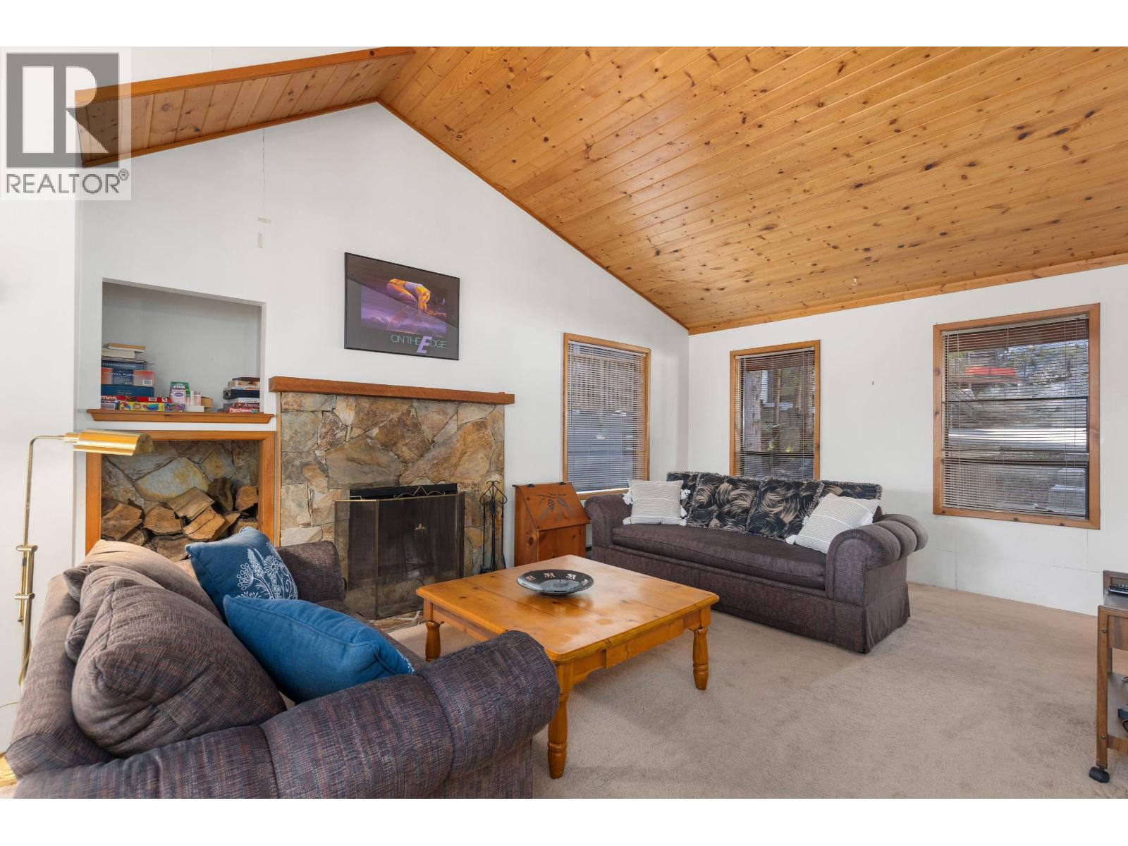2732 Sproatt Drive Property Photo 2