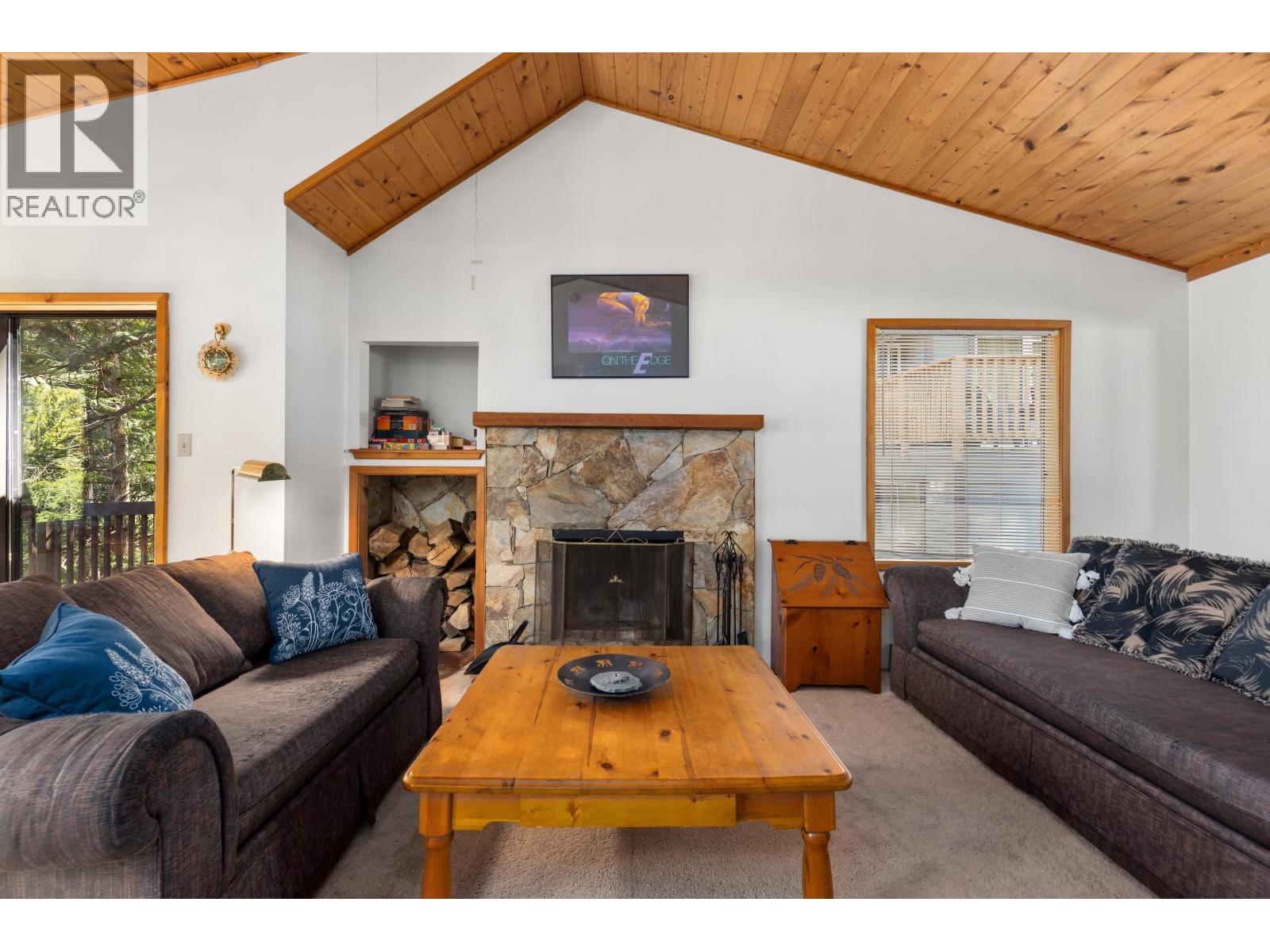 2732 Sproatt Drive Property Photo 3