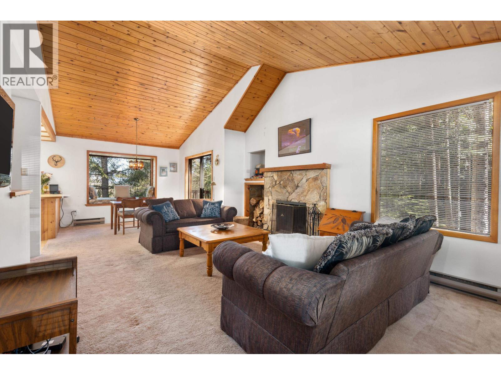 2732 Sproatt Drive Property Photo 4
