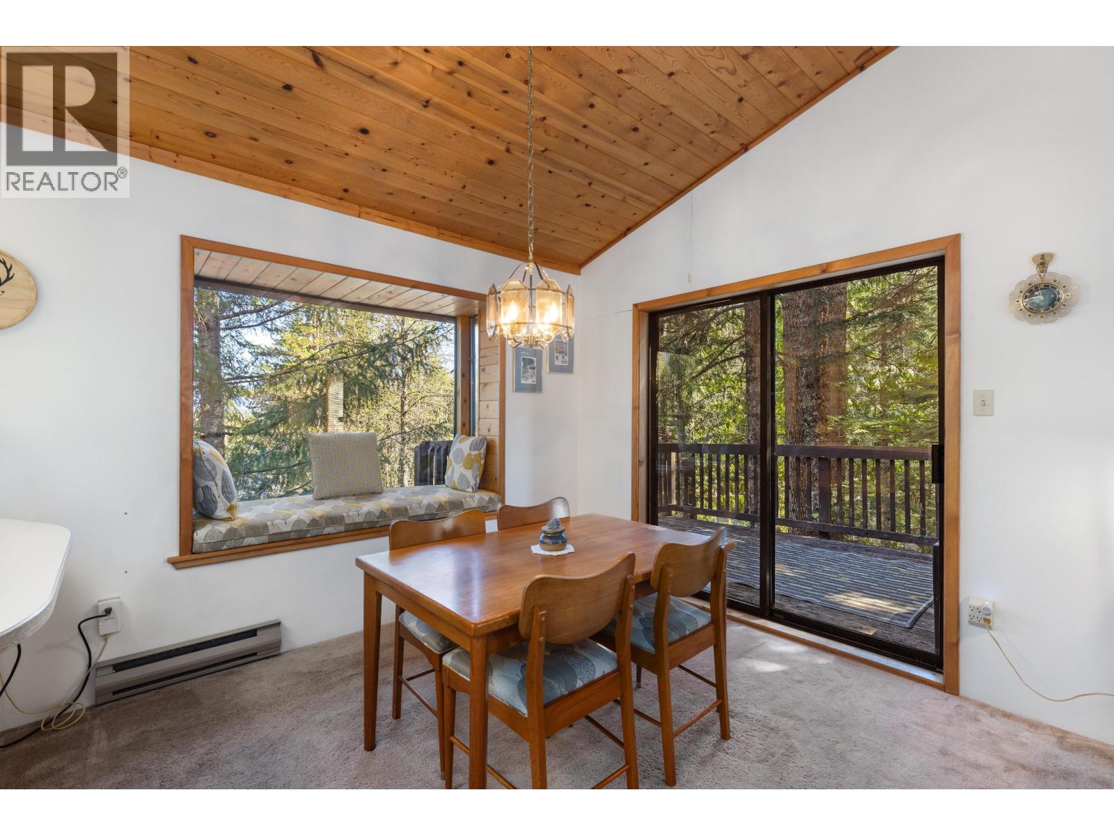 2732 Sproatt Drive Property Photo 10