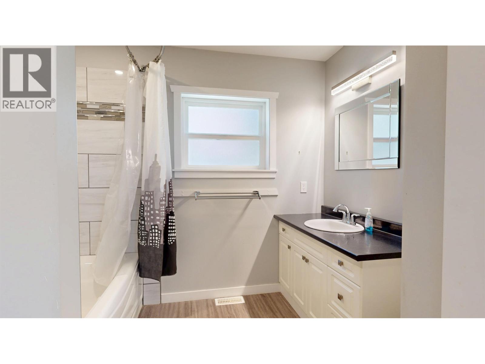 4942 Kyllo Road Property Photo 19