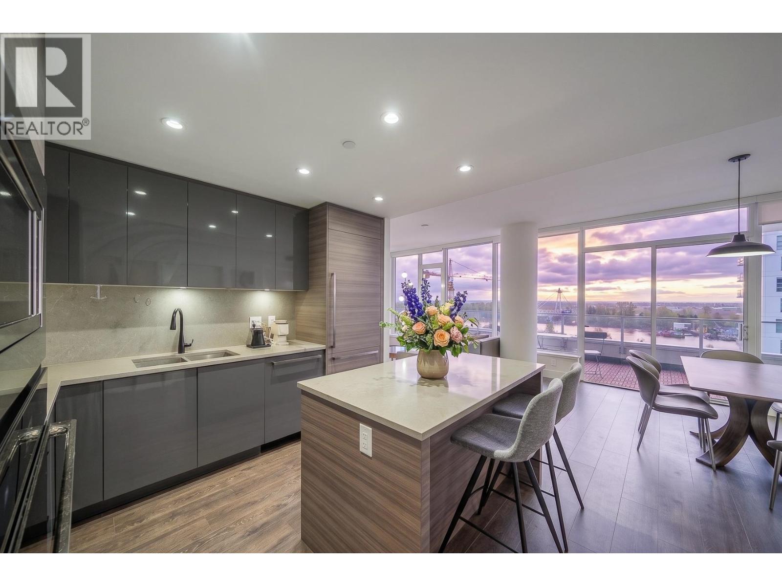 1402 3438 Sawmill Crescent Property Photo 6