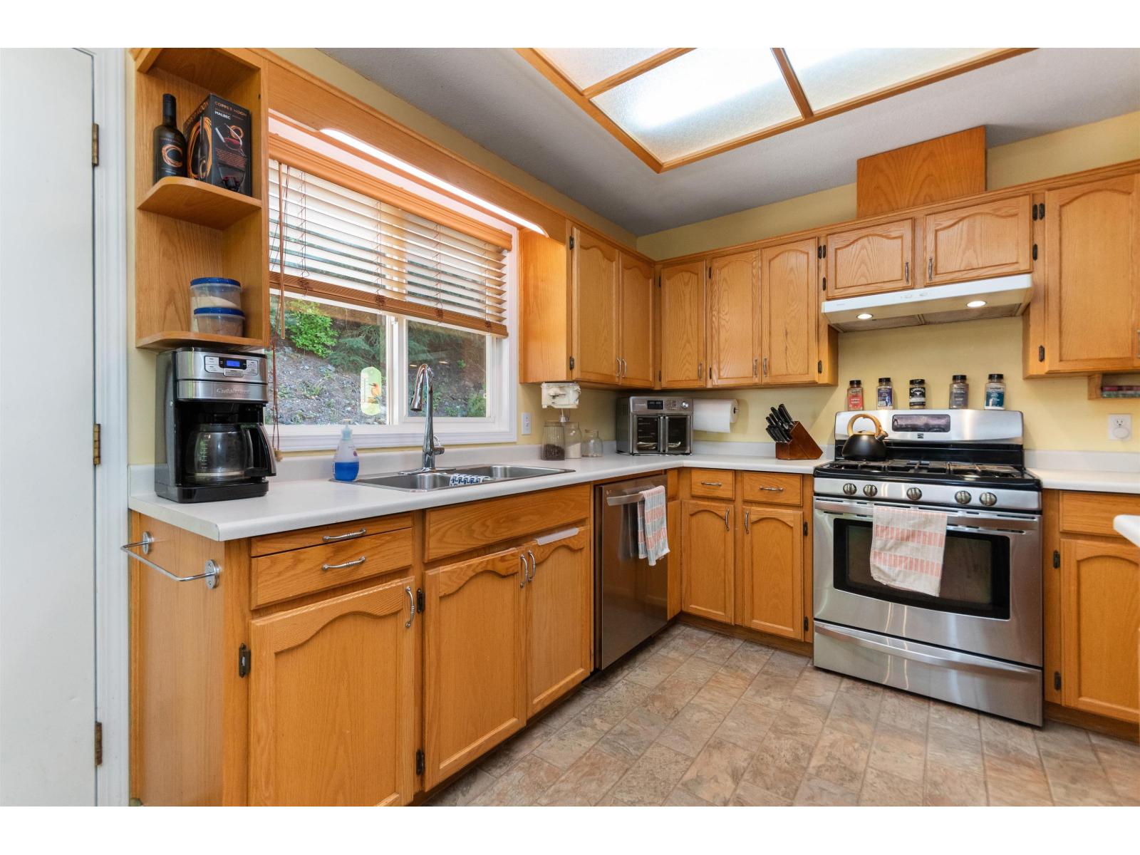 21454 Richmond Drive Property Photo 14