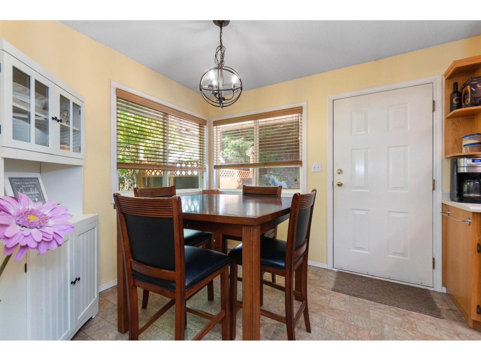 21454 Richmond Drive Property Photo 17