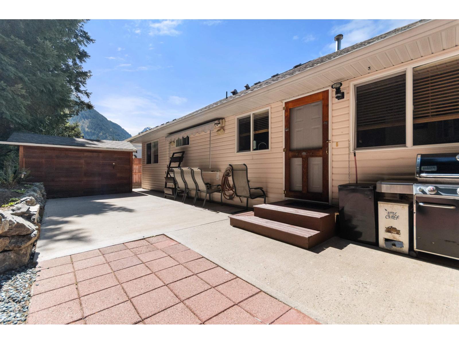 21454 Richmond Drive Property Photo 28