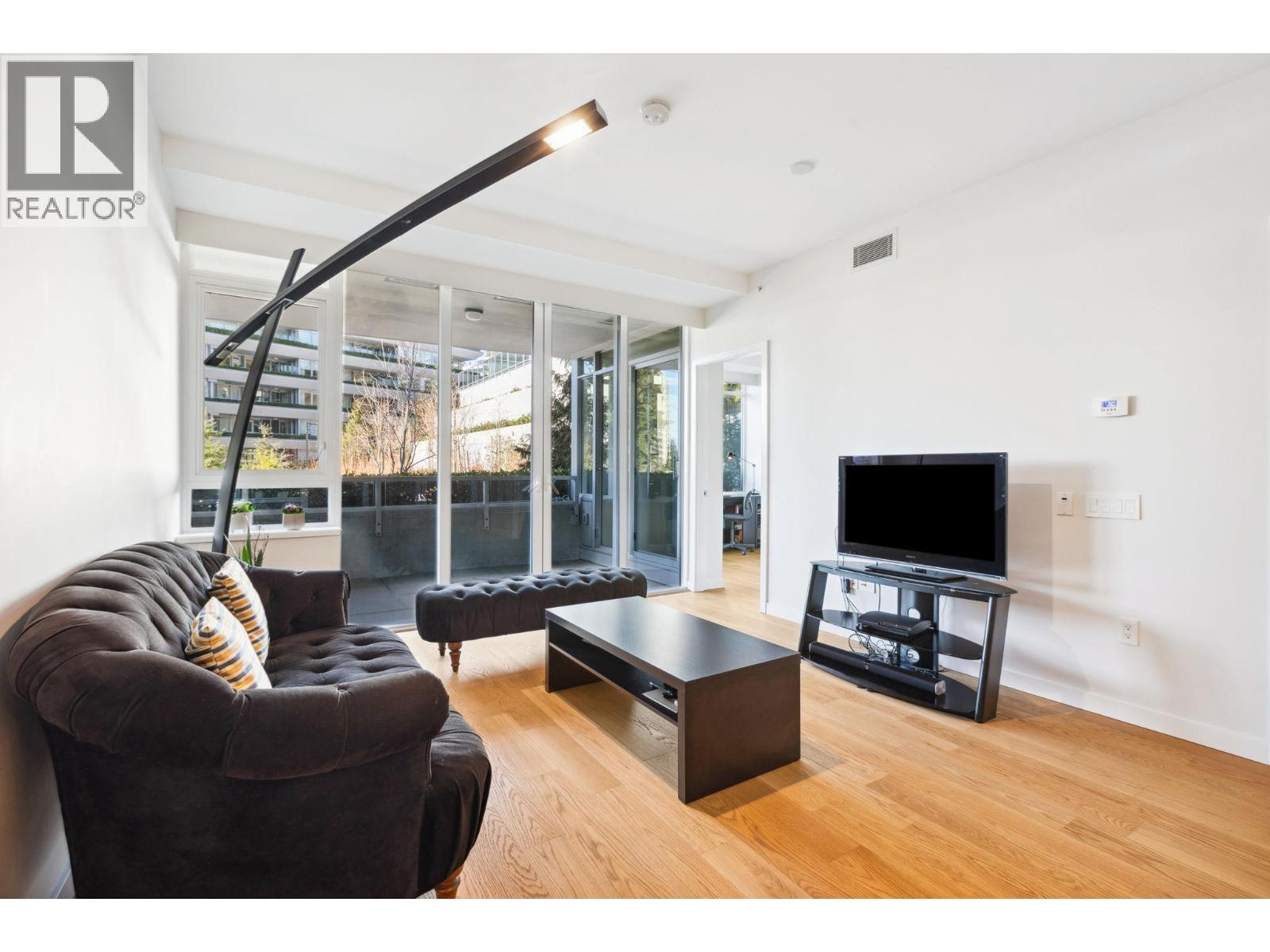 204 788 Arthur Erickson Place Property Photo 4