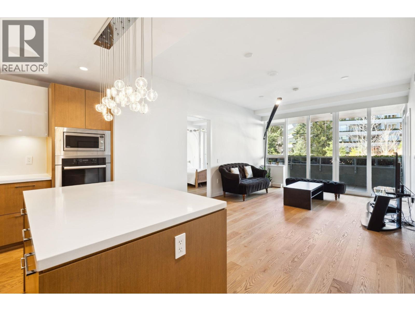 204 788 Arthur Erickson Place Property Photo 6