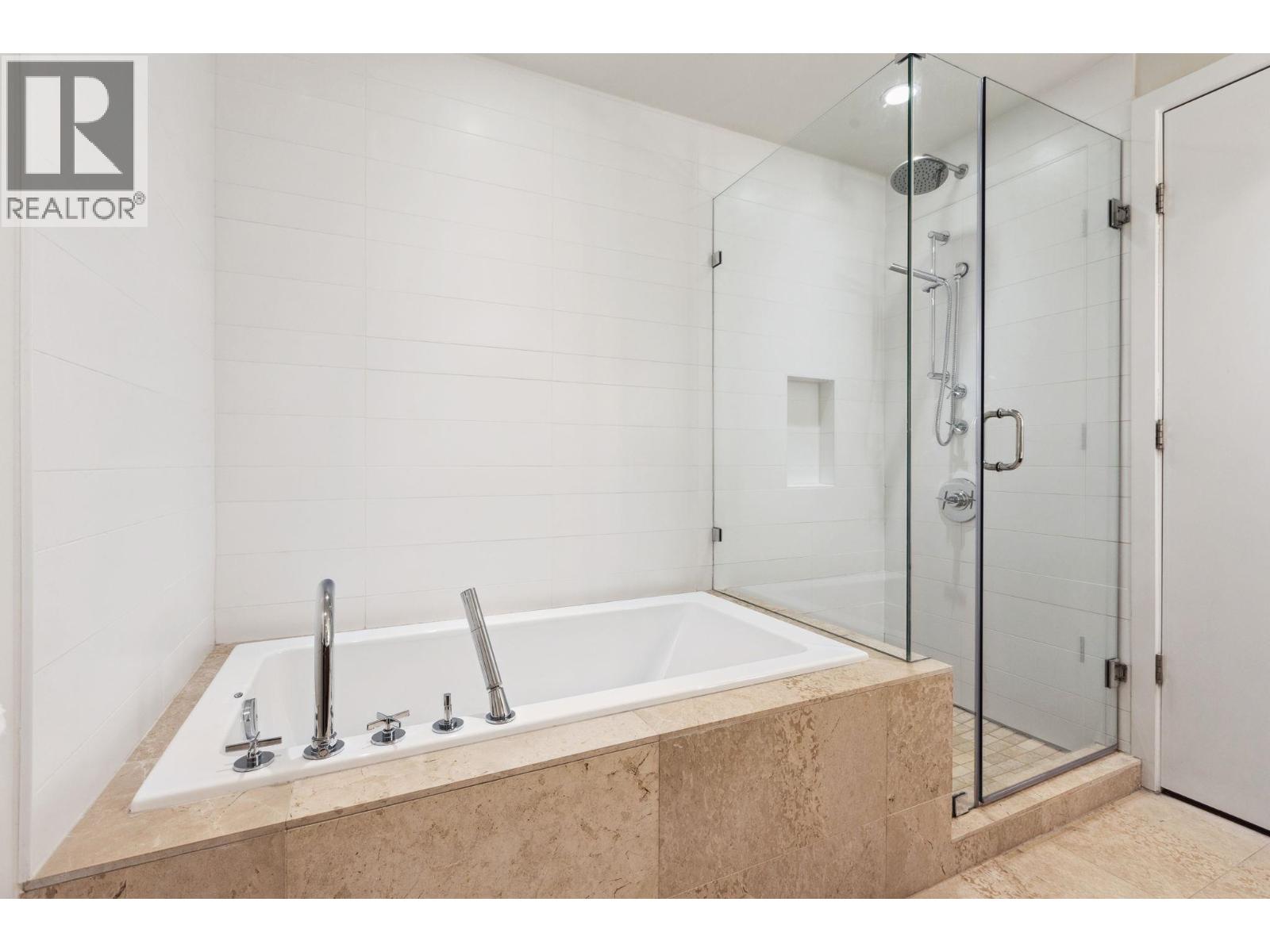 204 788 Arthur Erickson Place Property Photo 12