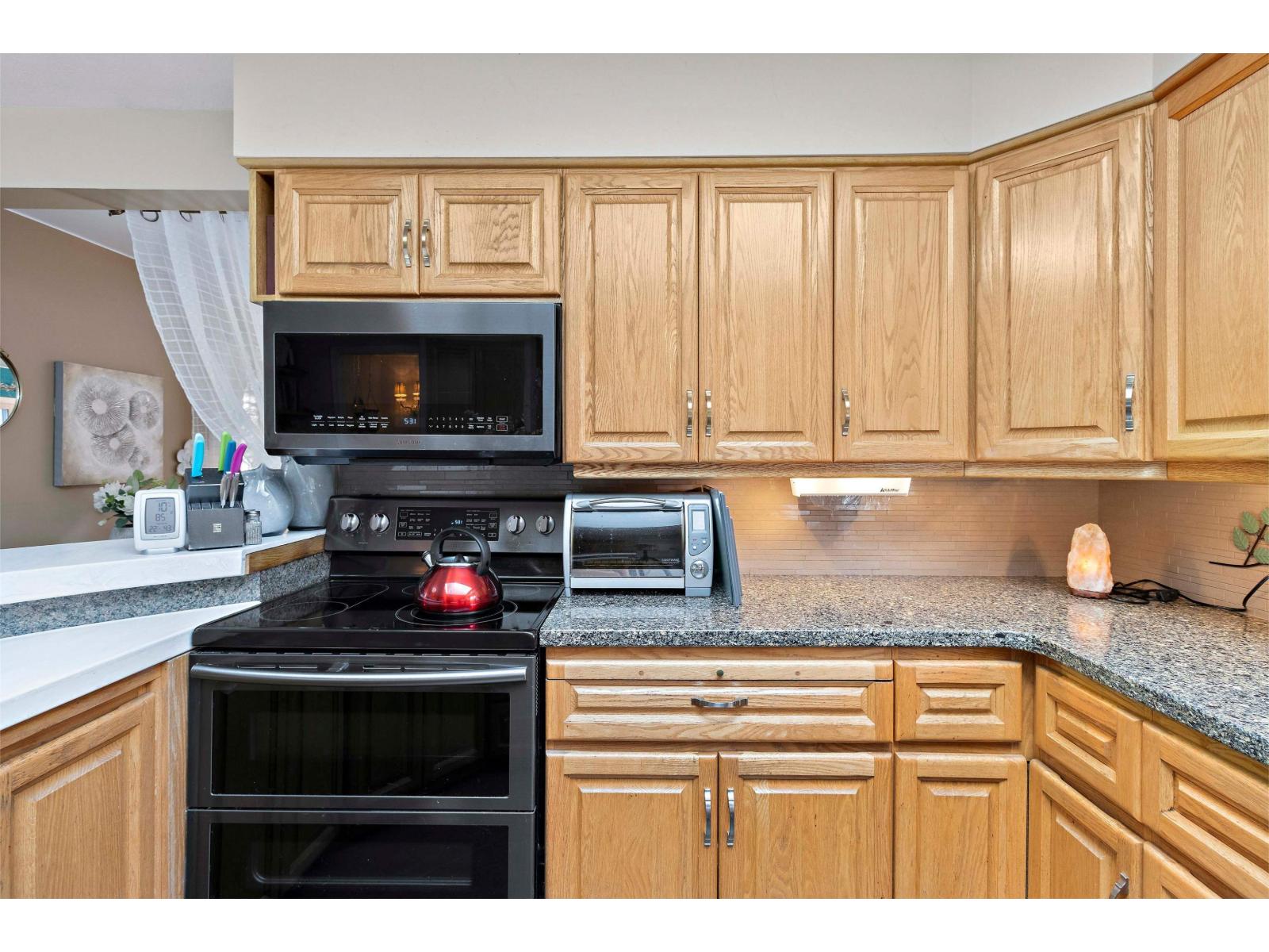 62525 Airport Road Property Photo 8