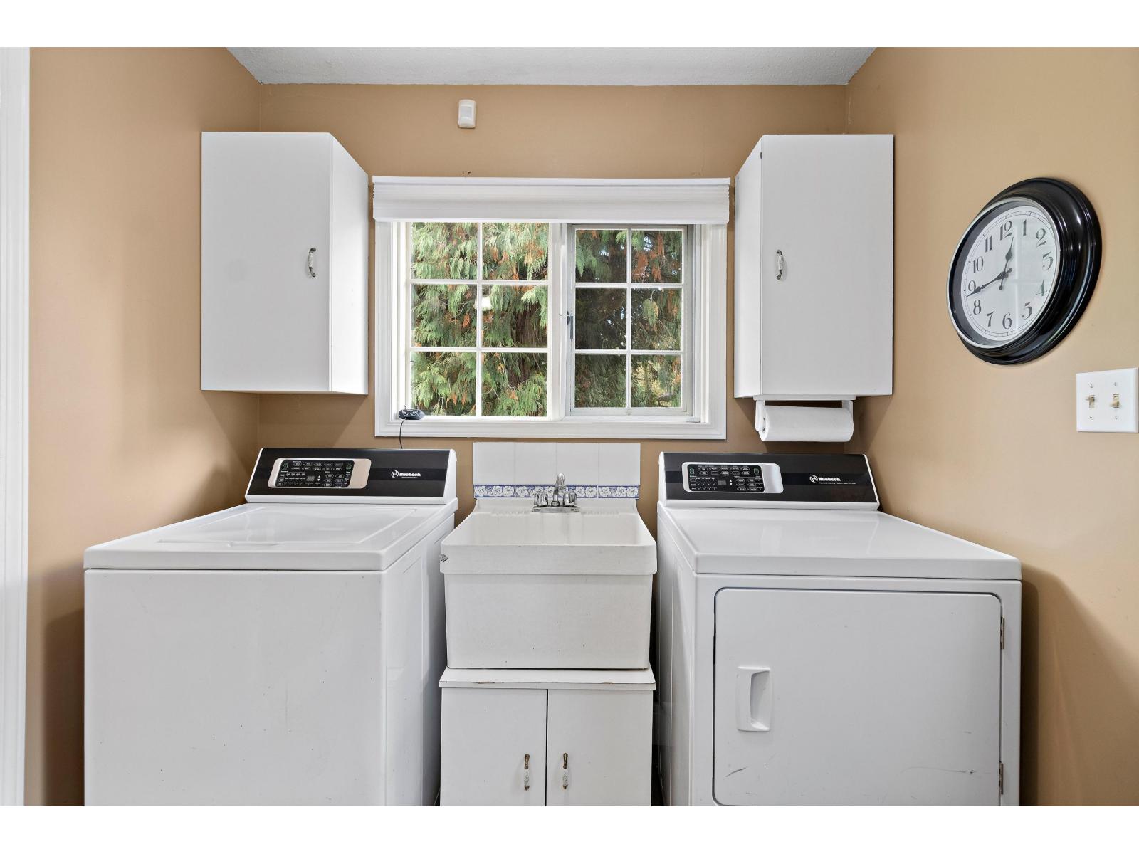 62525 Airport Road Property Photo 11