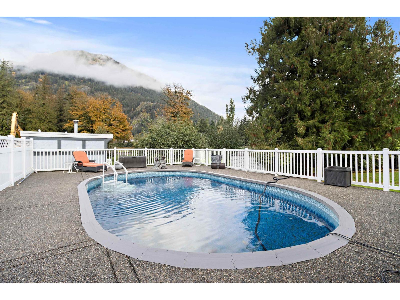 62525 Airport Road Property Photo 18