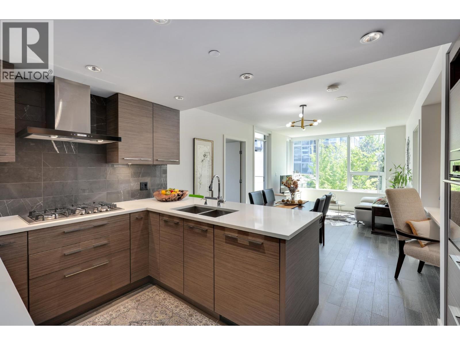 708 7468 Lansdowne Road Property Photo 14
