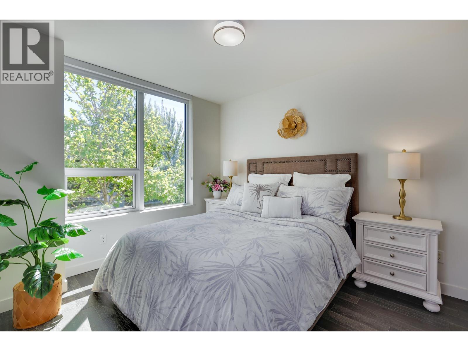 708 7468 Lansdowne Road Property Photo 15