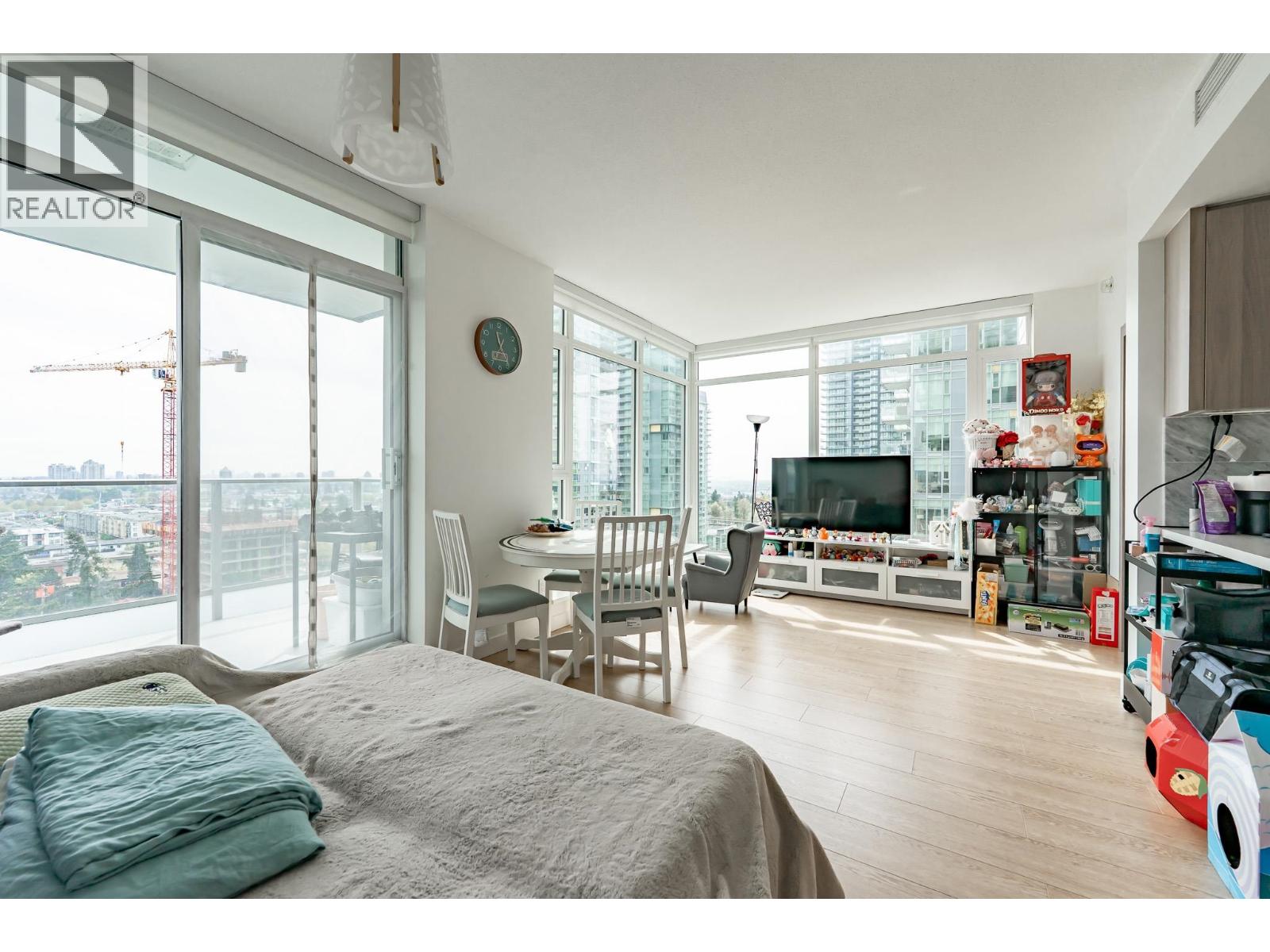 1901 6538 Nelson Avenue Property Photo 9