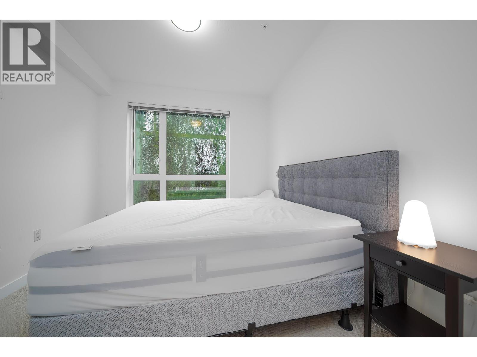 505 6677 Cambie Street Property Photo 4