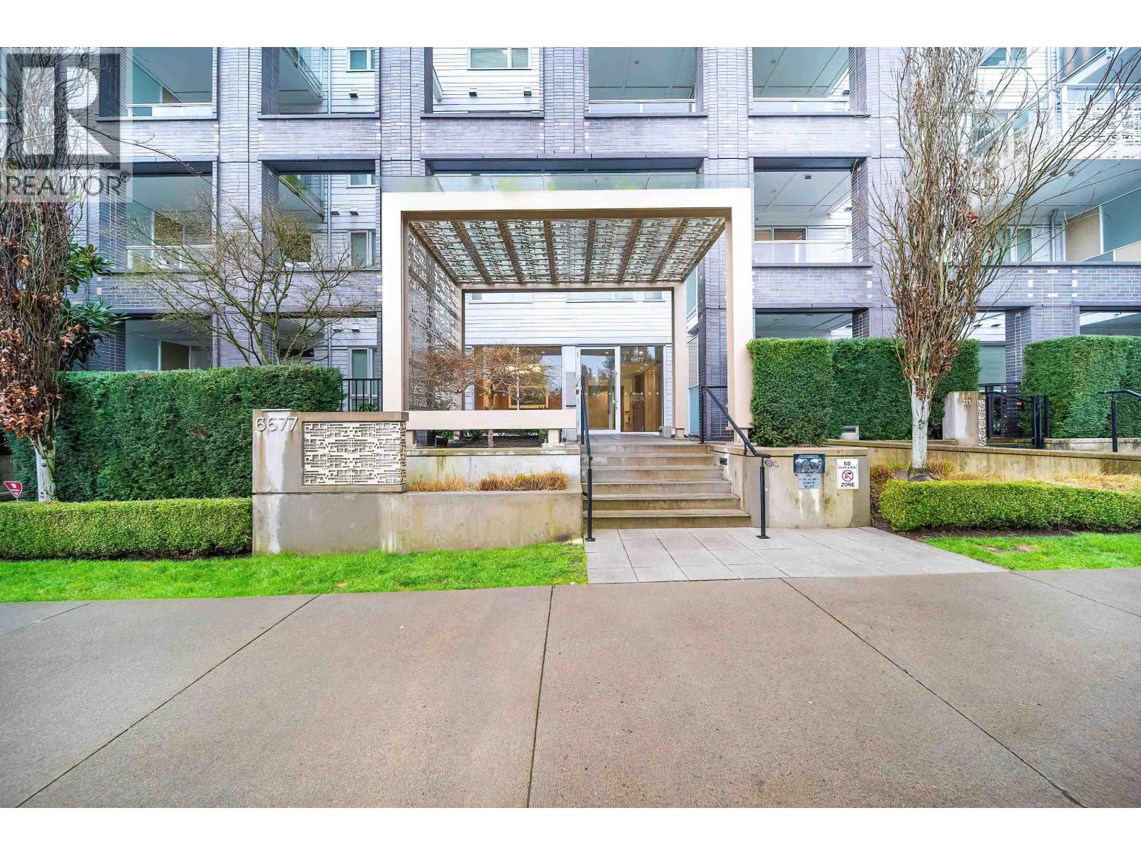 505 6677 Cambie Street Property Photo 7