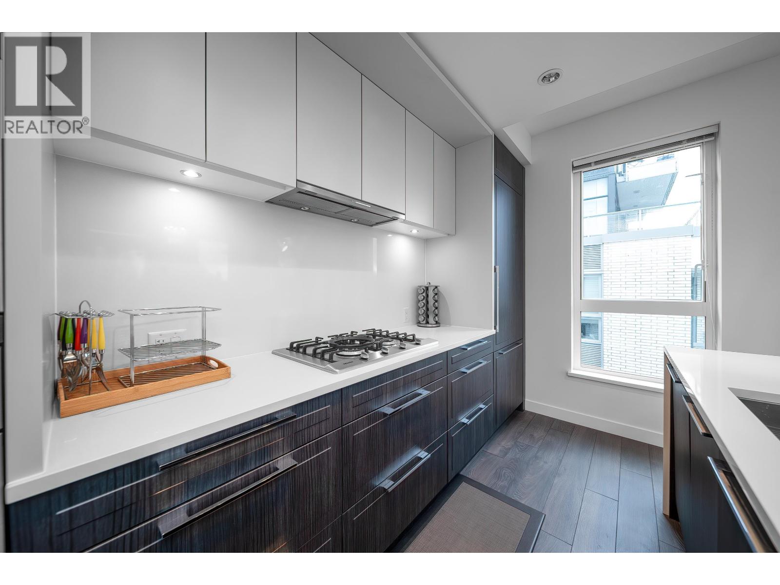 505 6677 Cambie Street Property Photo 12