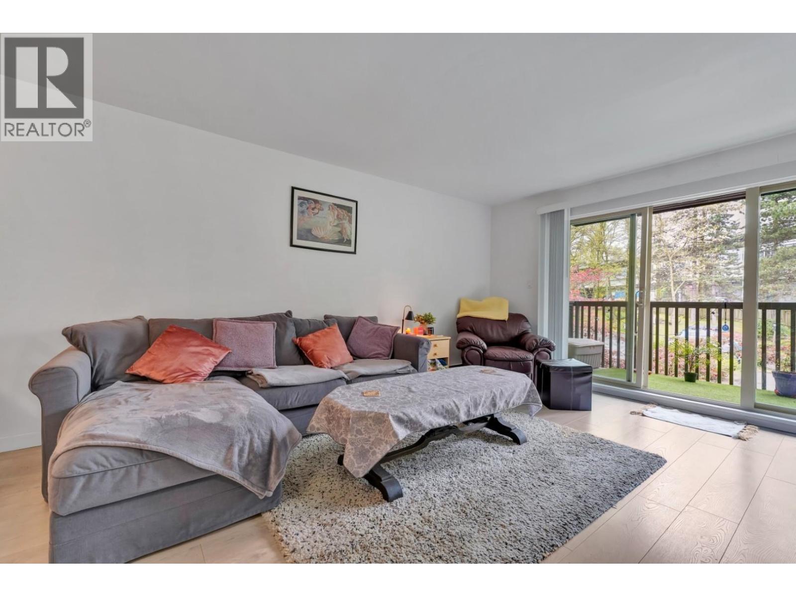 304 9847 Manchester Drive Property Photo 13