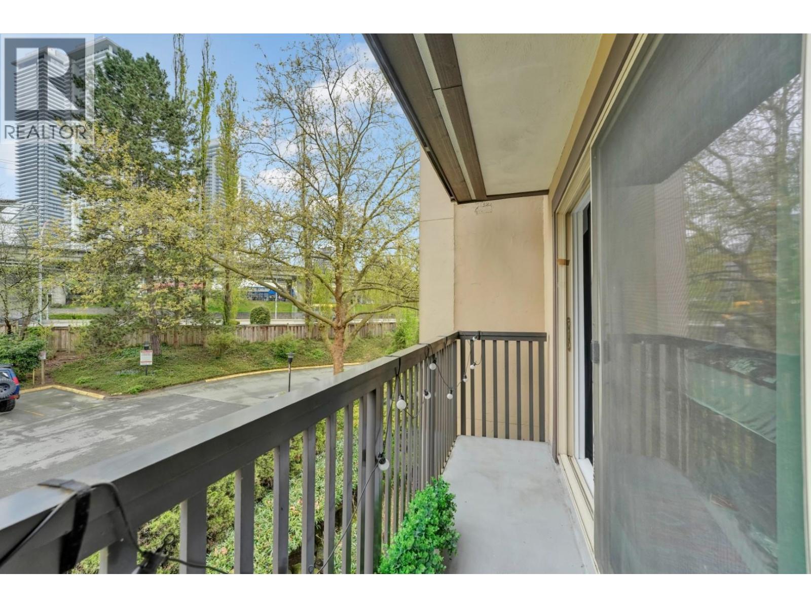 304 9847 Manchester Drive Property Photo 26