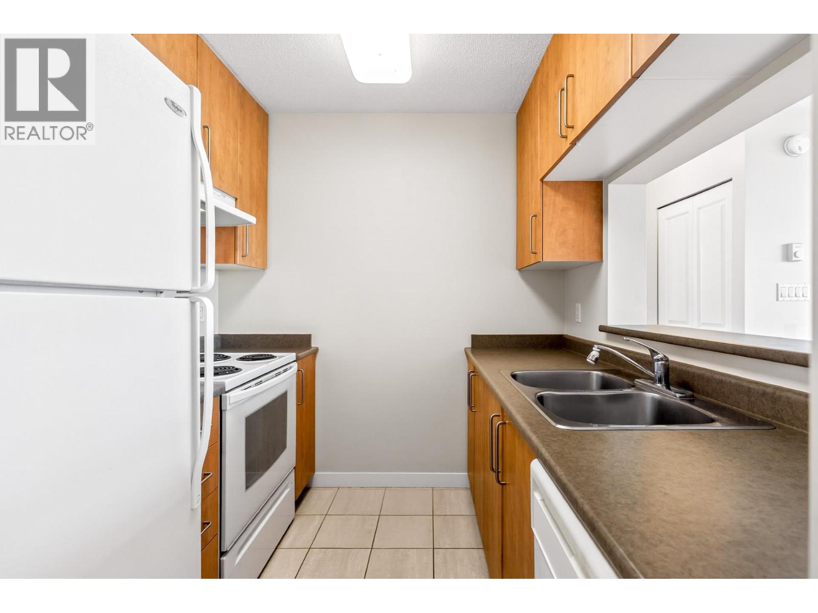 2502 5380 Oben Street Property Photo 7