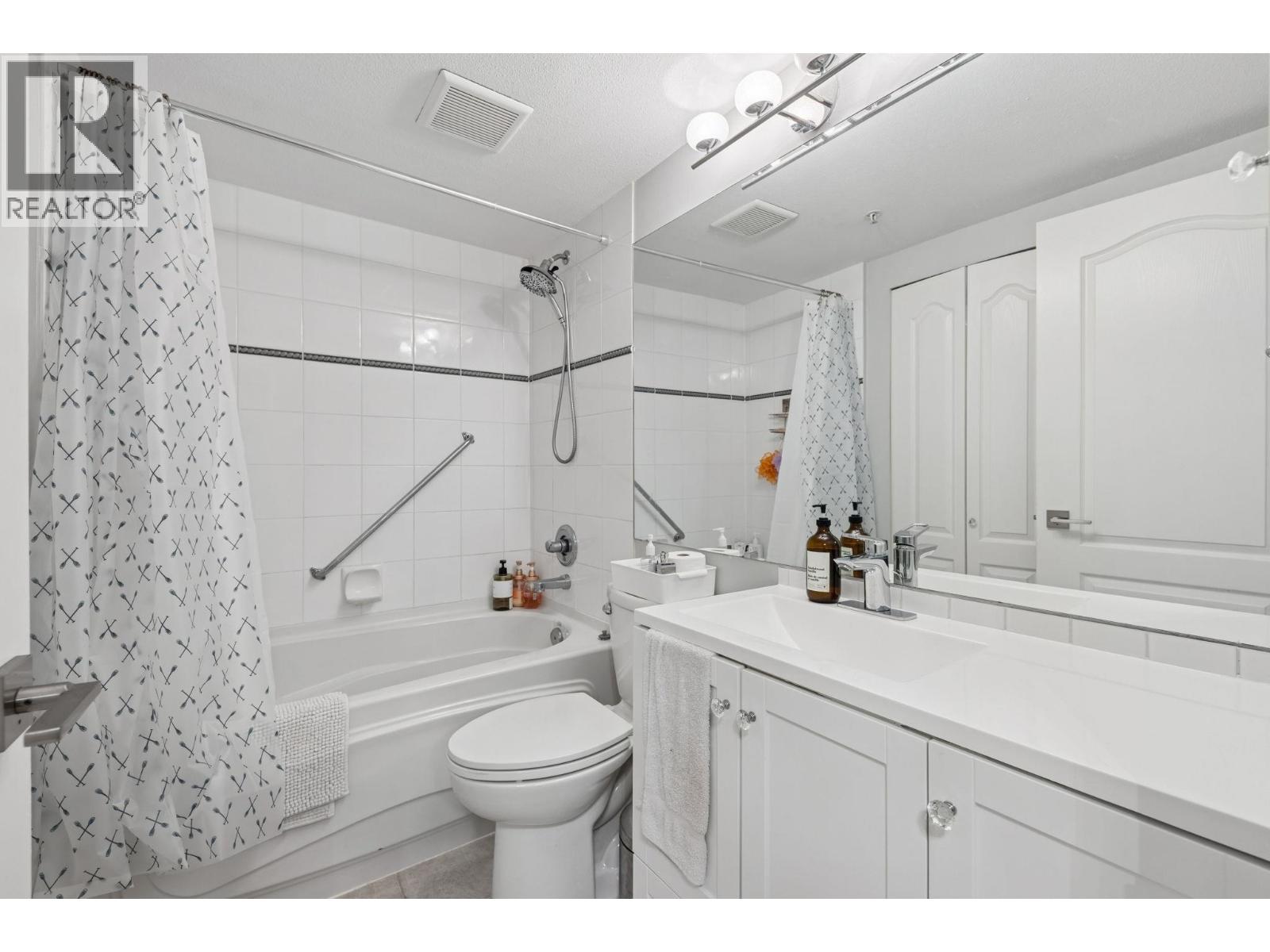110 5900 Dover Crescent Property Photo 22