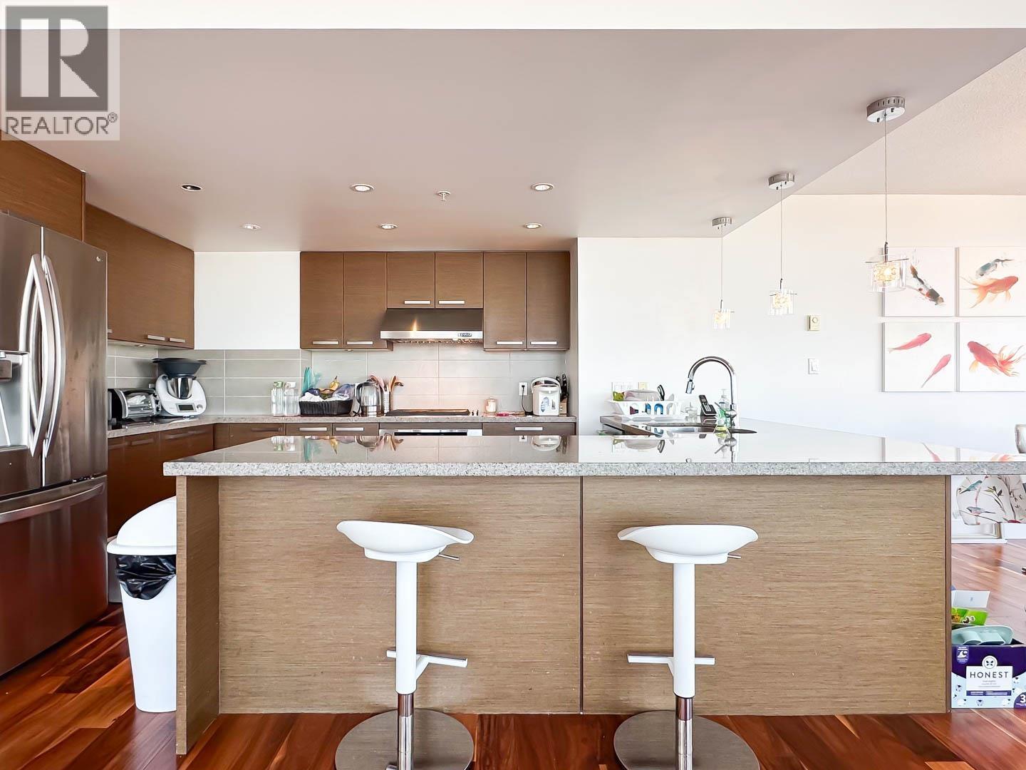 1802 5811 No. 3 Road Property Photo 8