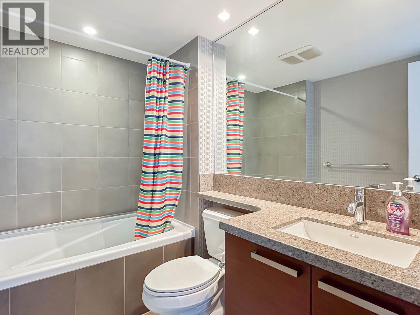 1802 5811 No. 3 Road Property Photo 16