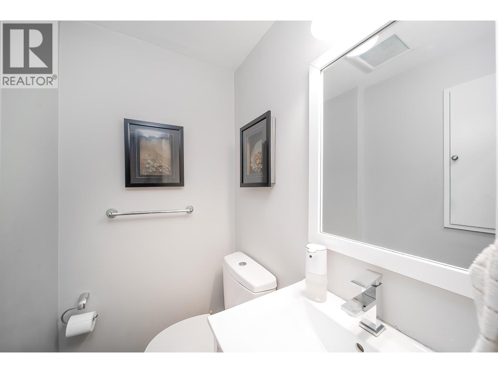 2779 W 13th Avenue Property Photo 8
