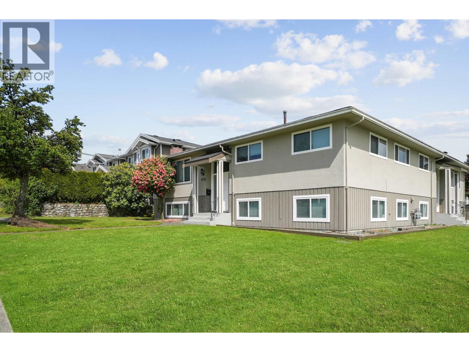 1570 Sperling Avenue Property Photo 2