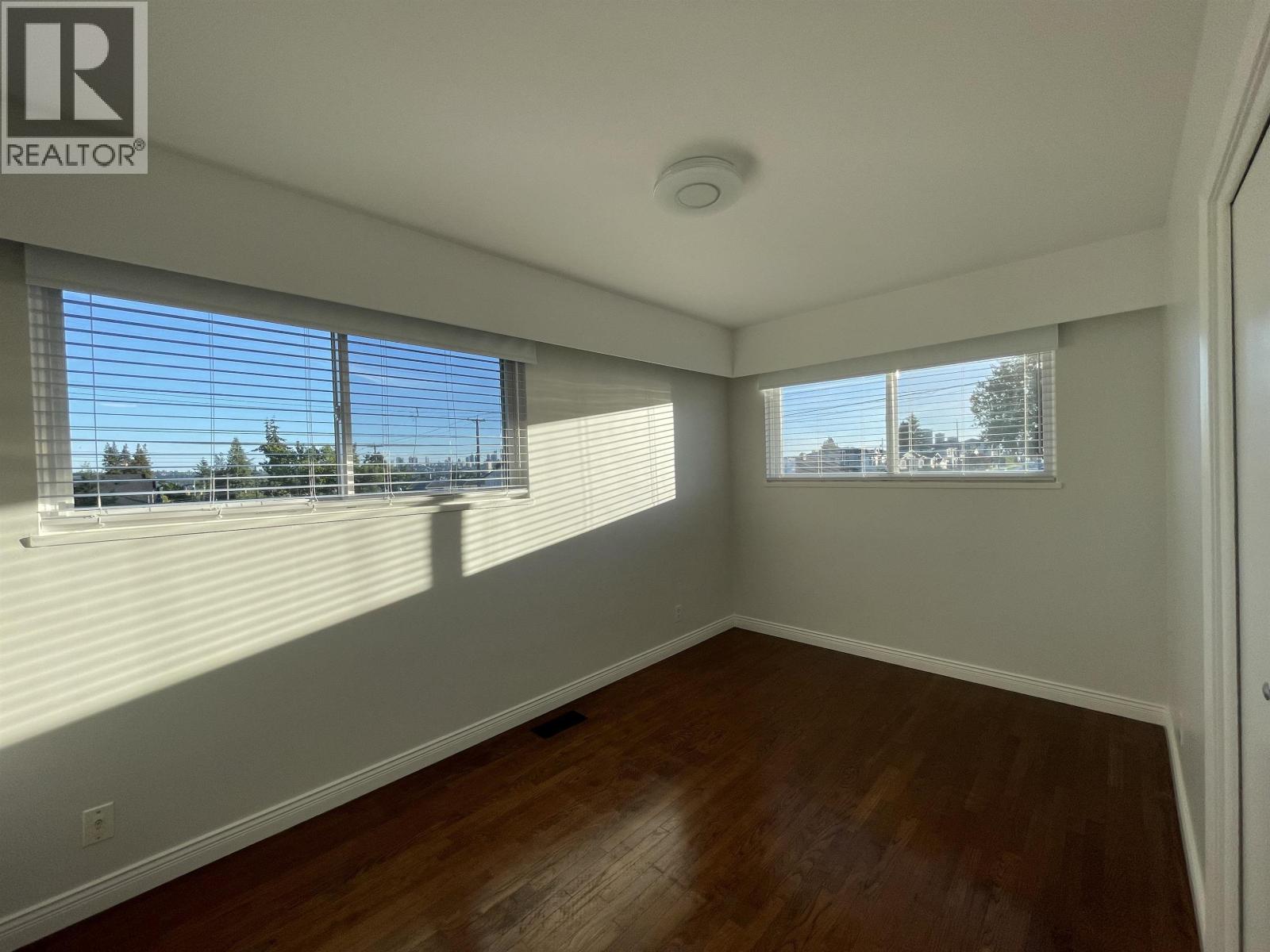 1570 Sperling Avenue Property Photo 9