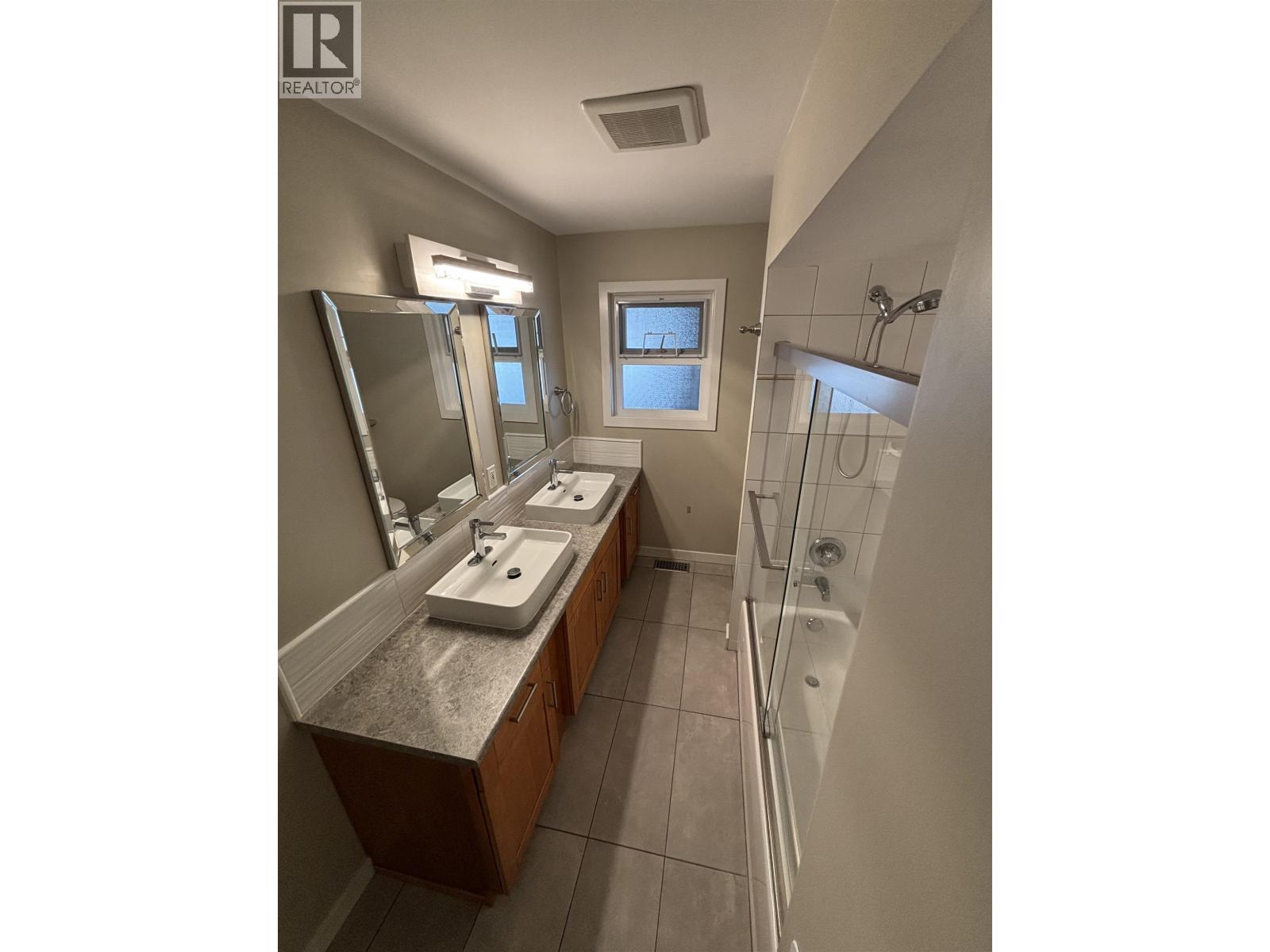 1570 Sperling Avenue Property Photo 15