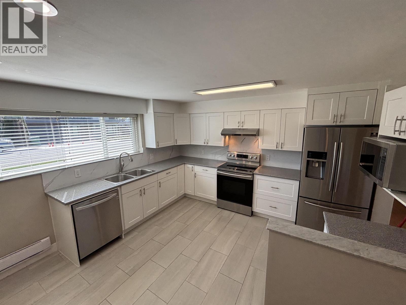 1570 Sperling Avenue Property Photo 18