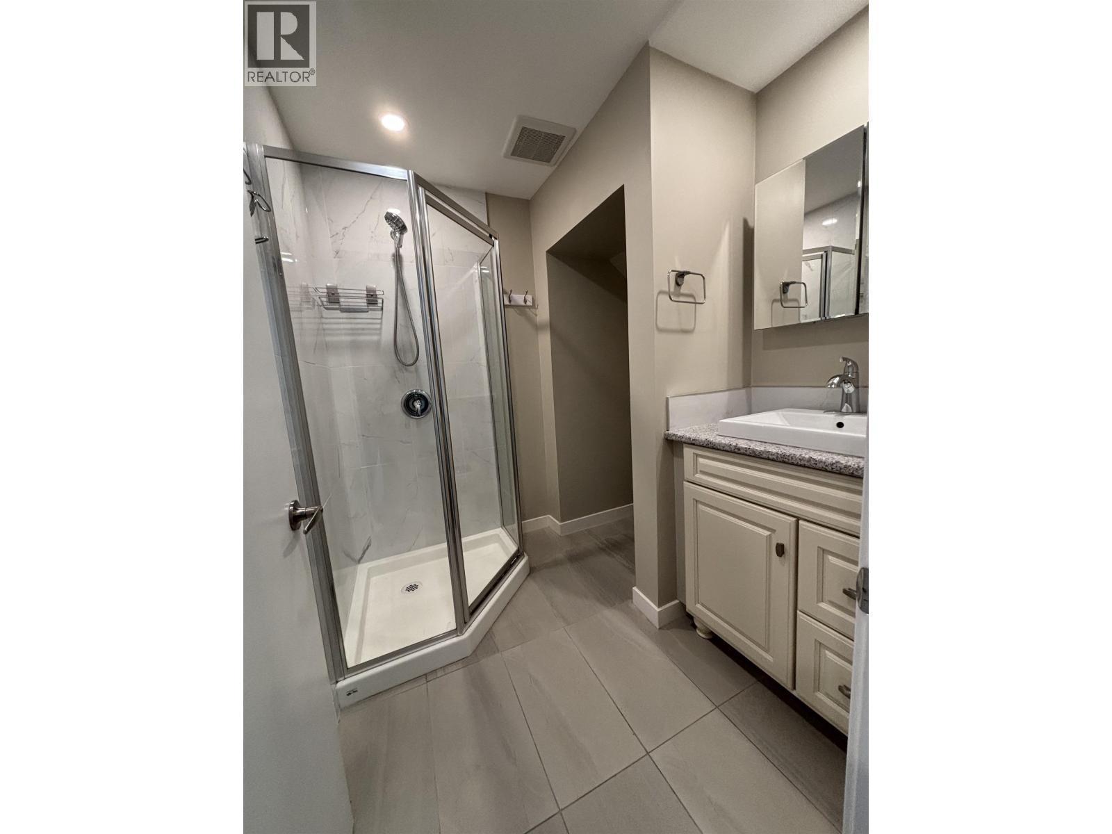 1570 Sperling Avenue Property Photo 21