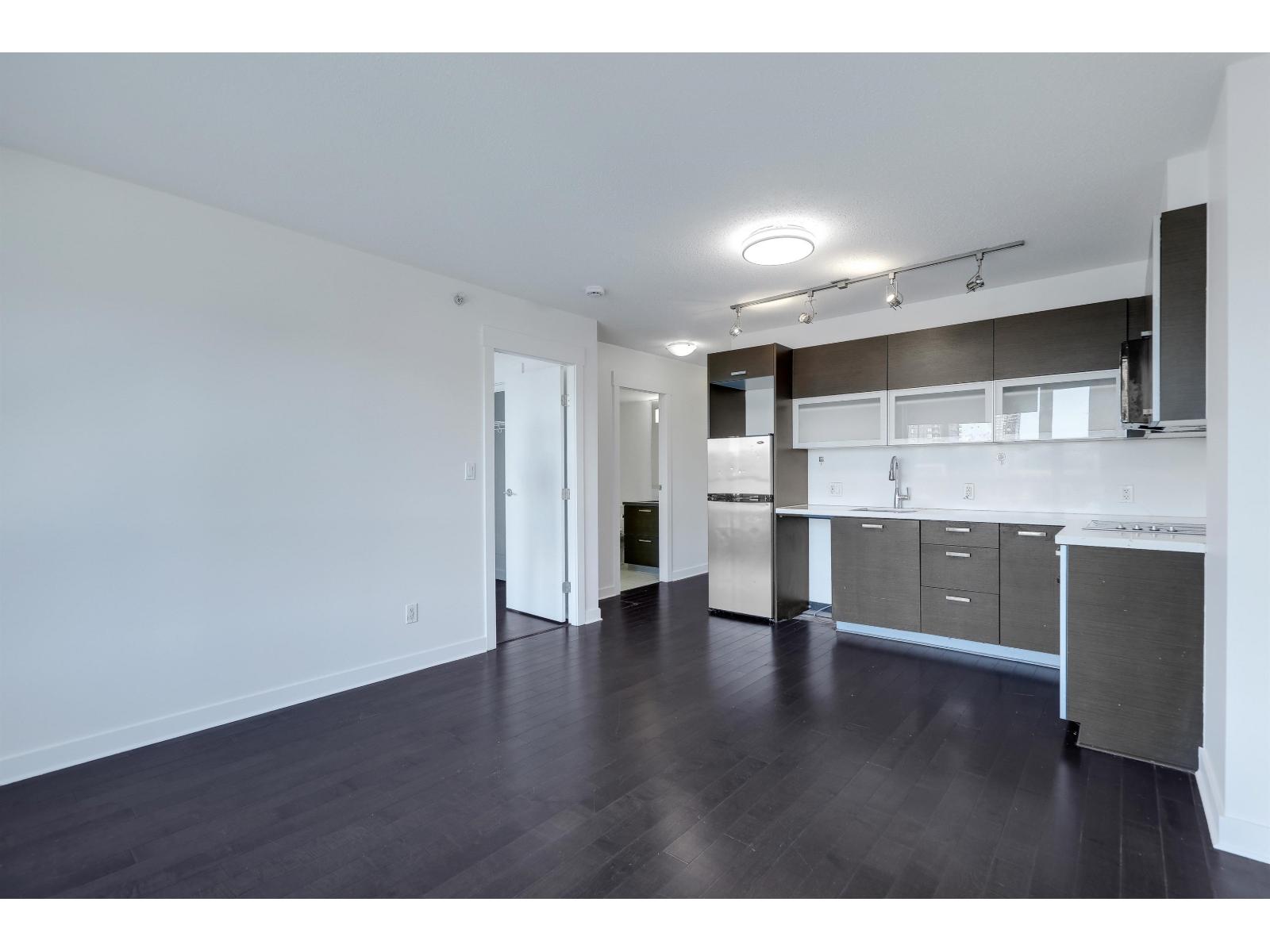 1011 10777 University Drive Property Photo 9