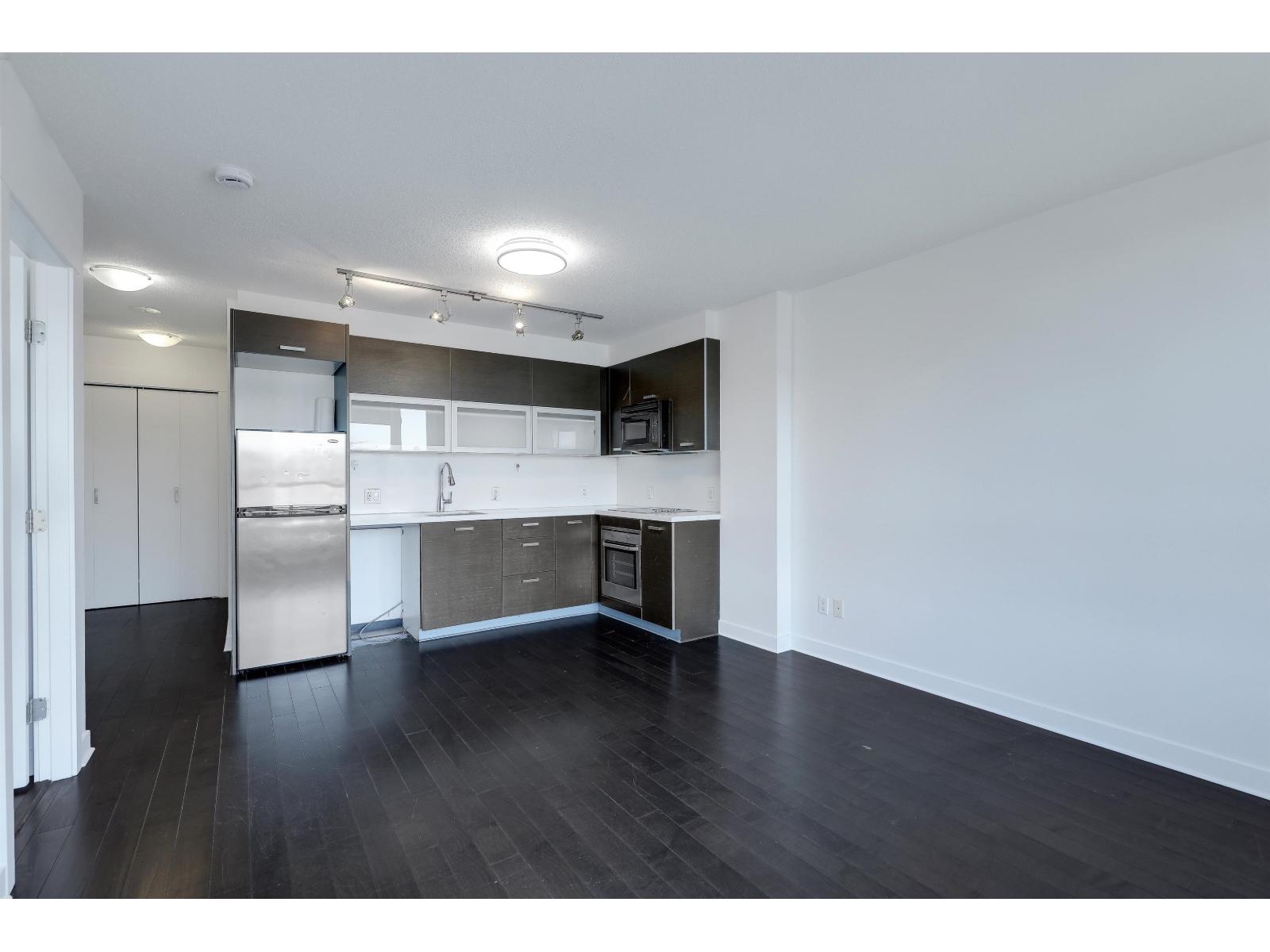 1011 10777 University Drive Property Photo 10