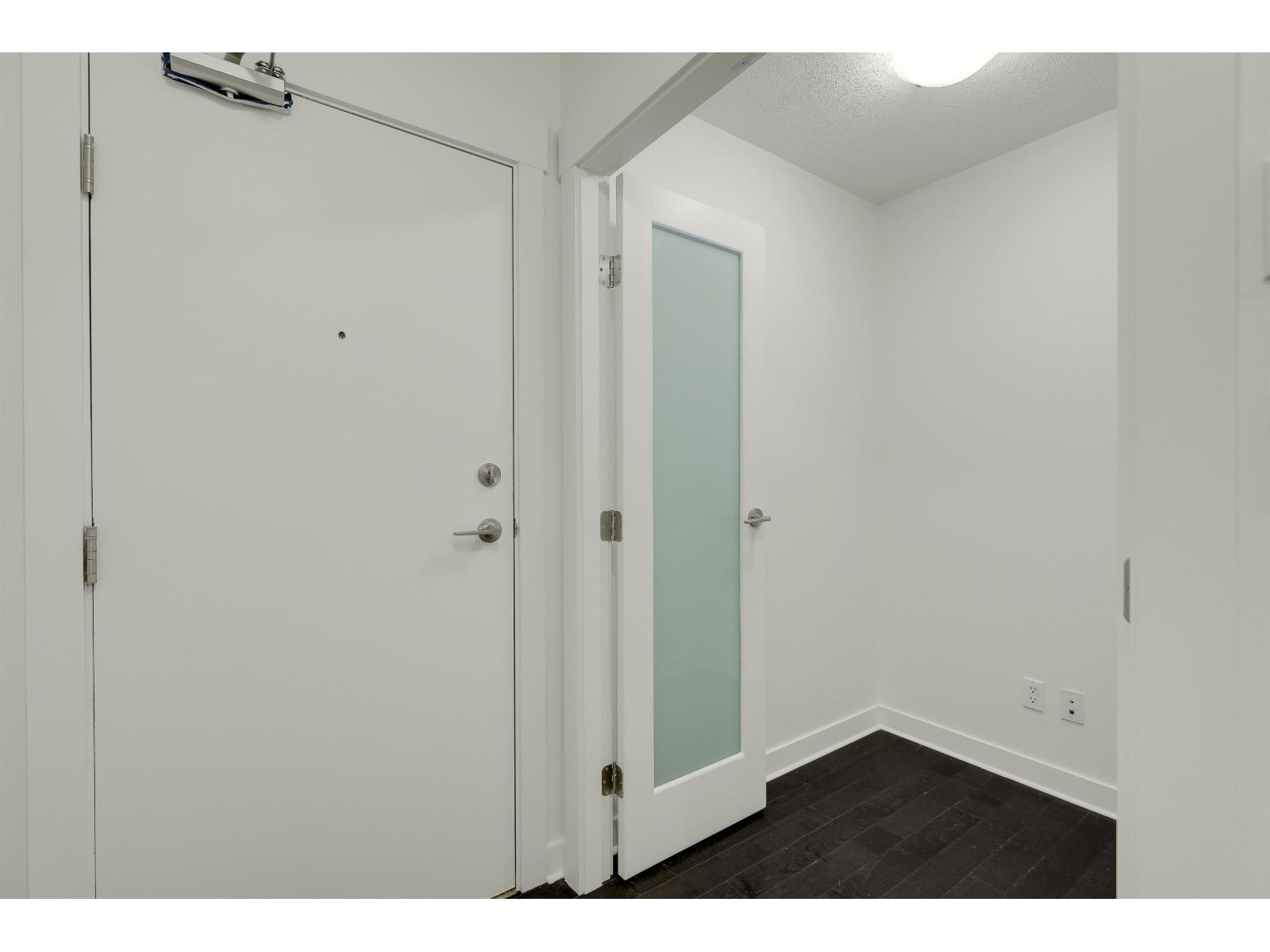 1011 10777 University Drive Property Photo 12