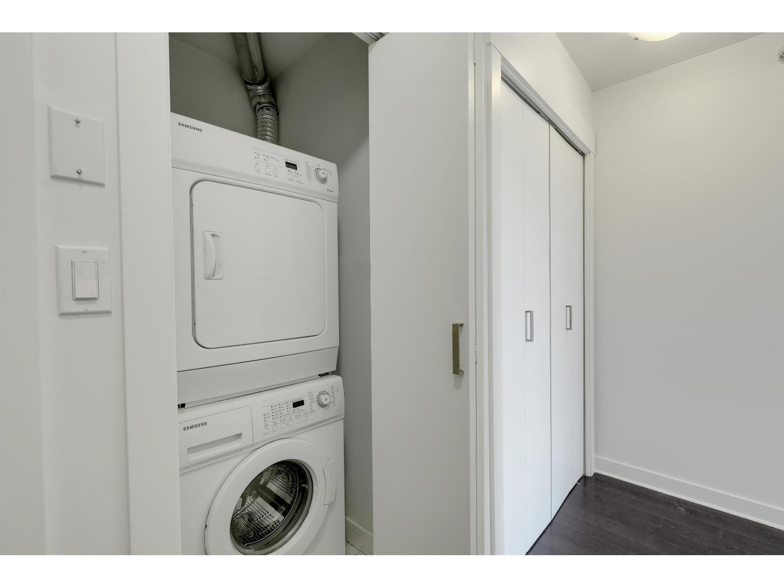 1011 10777 University Drive Property Photo 14